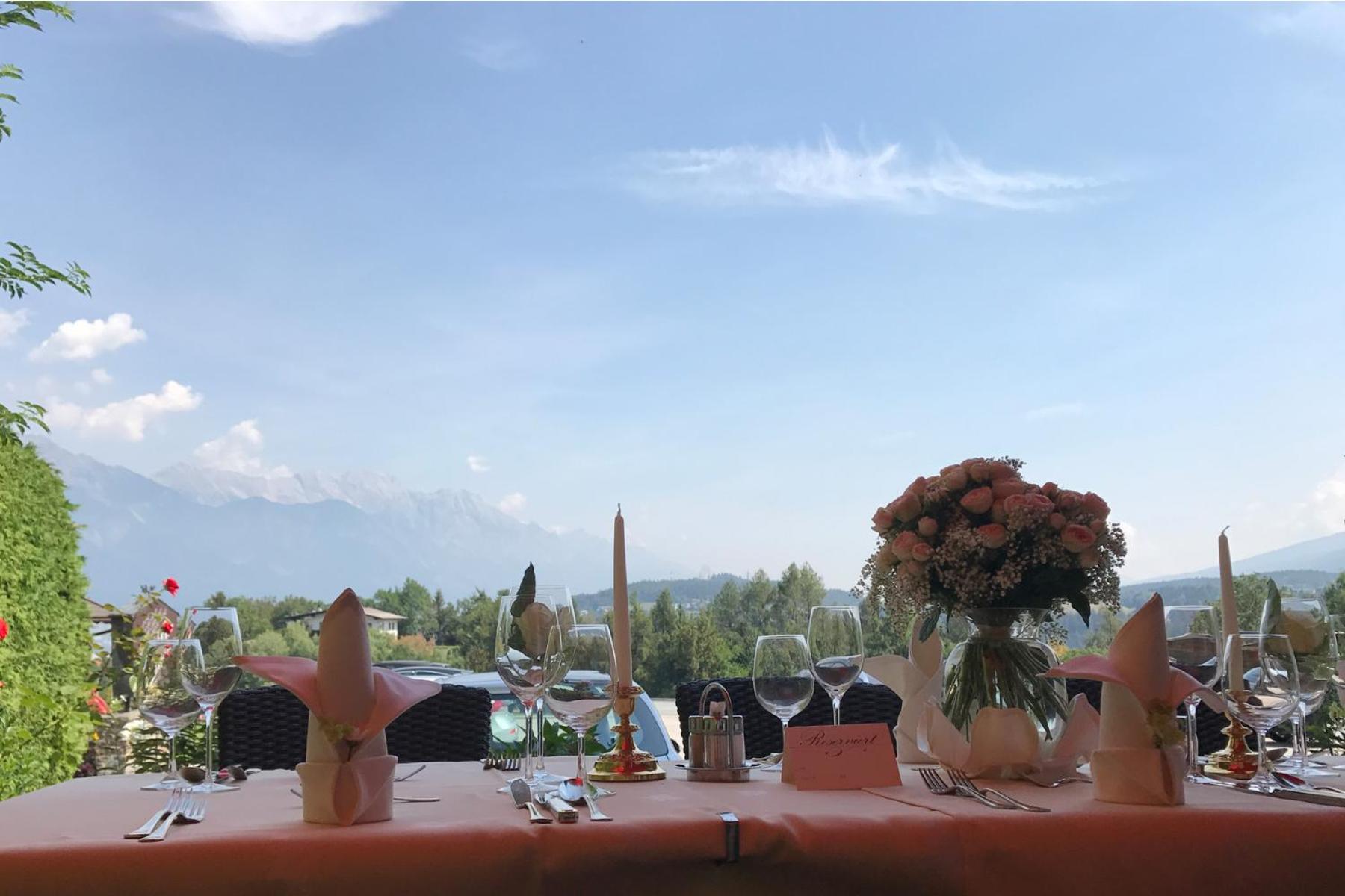 Hotel Sonnhof Mutters Bagian luar foto