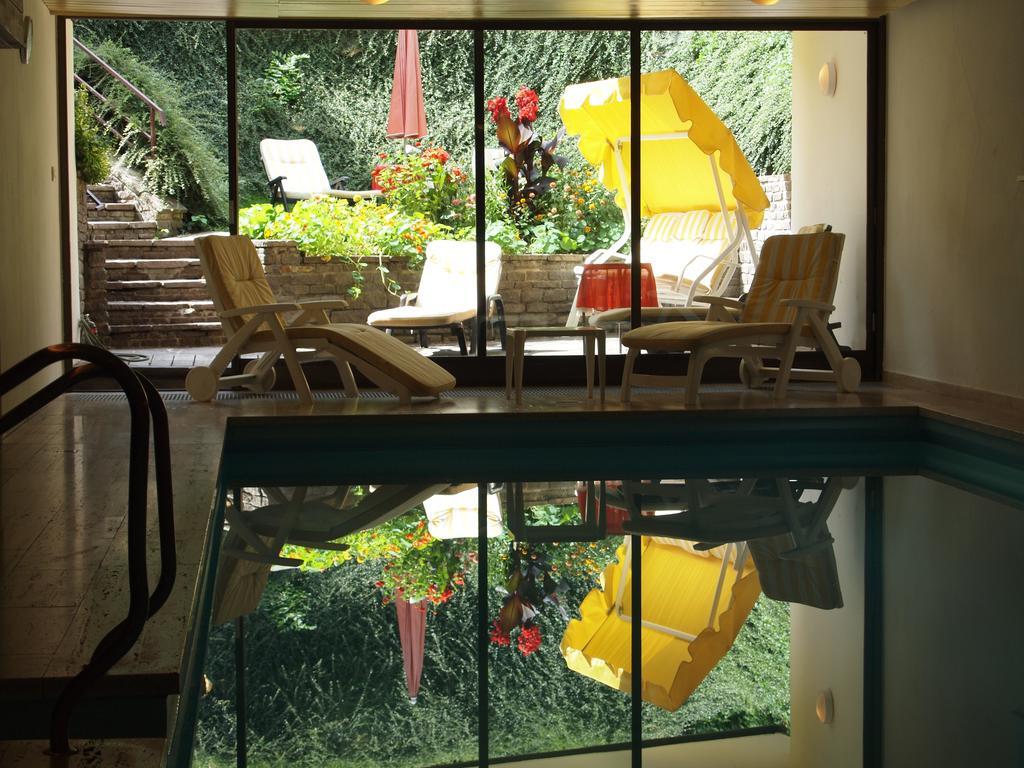 Hotel Sonnhof Mutters Bagian luar foto
