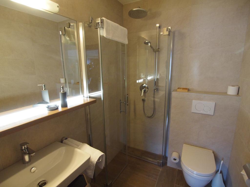 Hotel Sonnhof Mutters Bagian luar foto