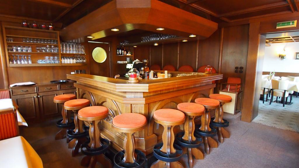 Hotel Sonnhof Mutters Bagian luar foto