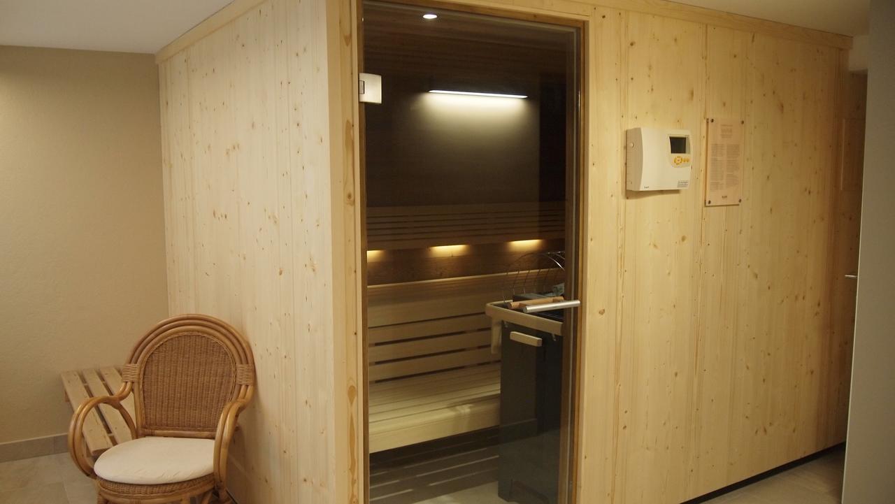 Hotel Sonnhof Mutters Bagian luar foto