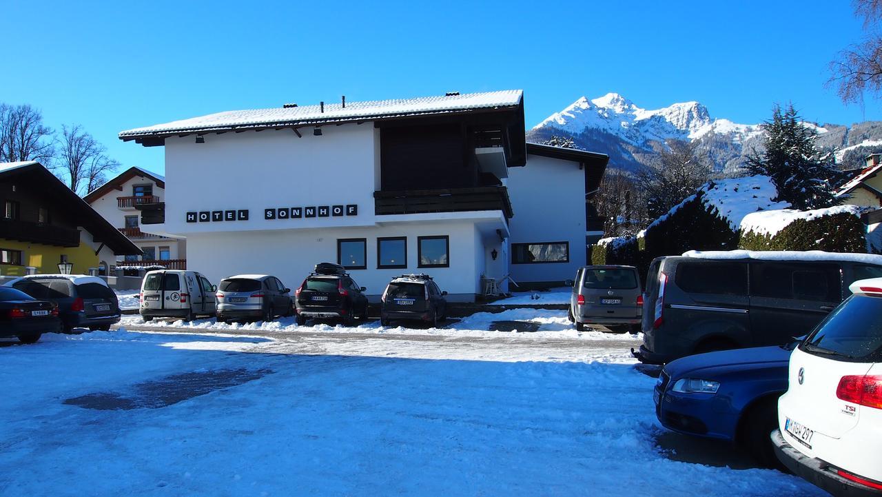 Hotel Sonnhof Mutters Bagian luar foto
