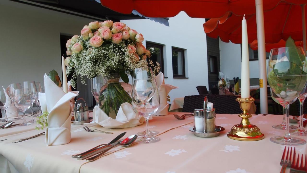 Hotel Sonnhof Mutters Bagian luar foto