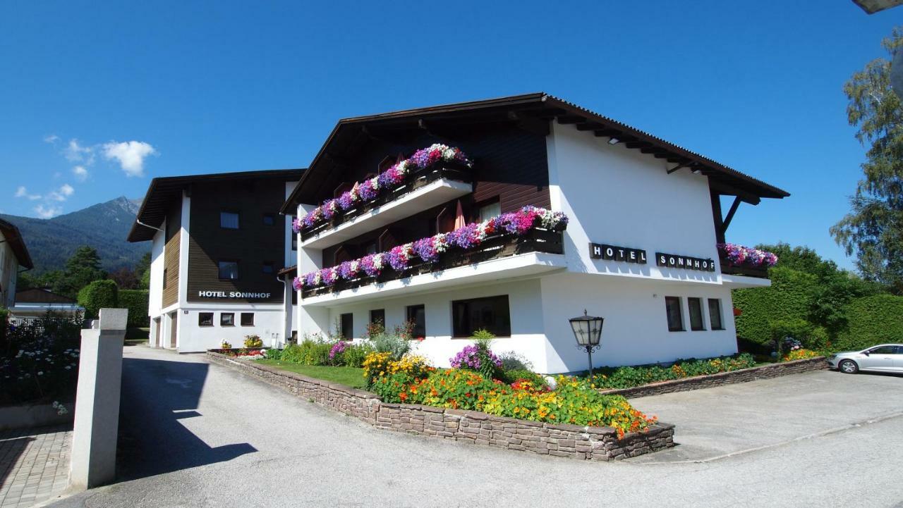 Hotel Sonnhof Mutters Bagian luar foto